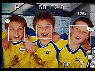 facedetect3faces.jpg