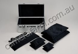 Two 
large cushions, two mid-size cushions, two small cushions, one 
partition, one shoulder strap and two keys are included